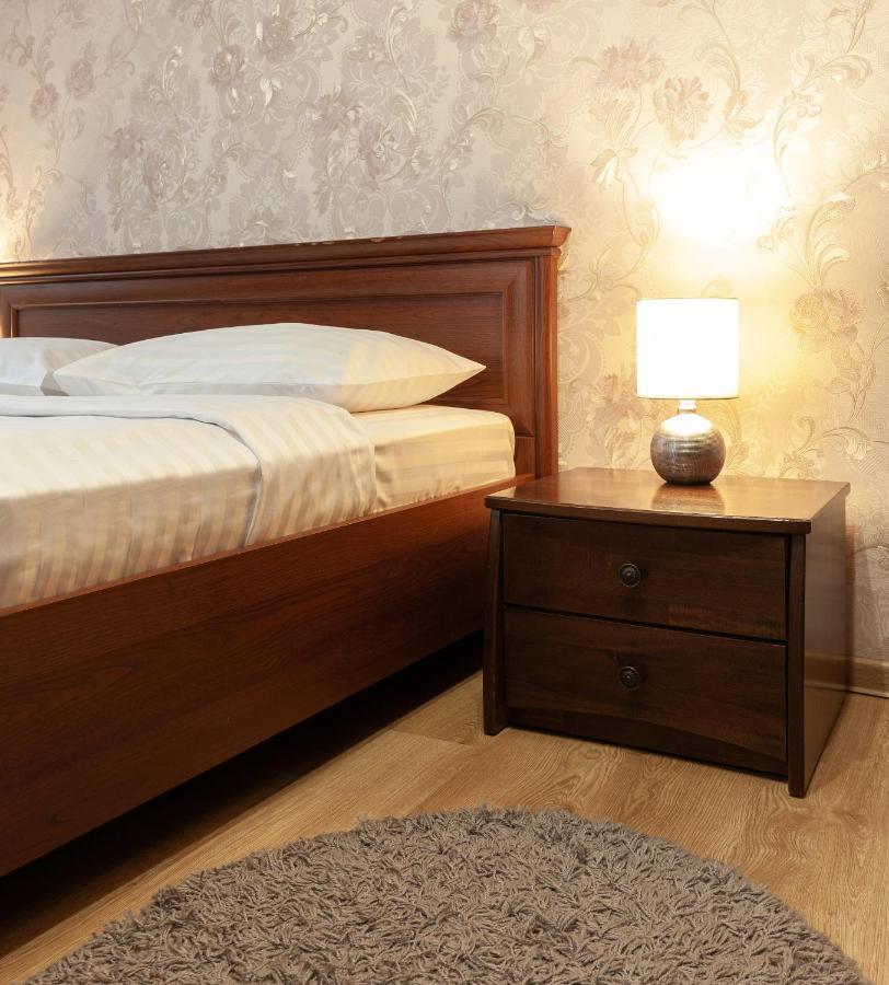 Apartment Romari лесі українки *