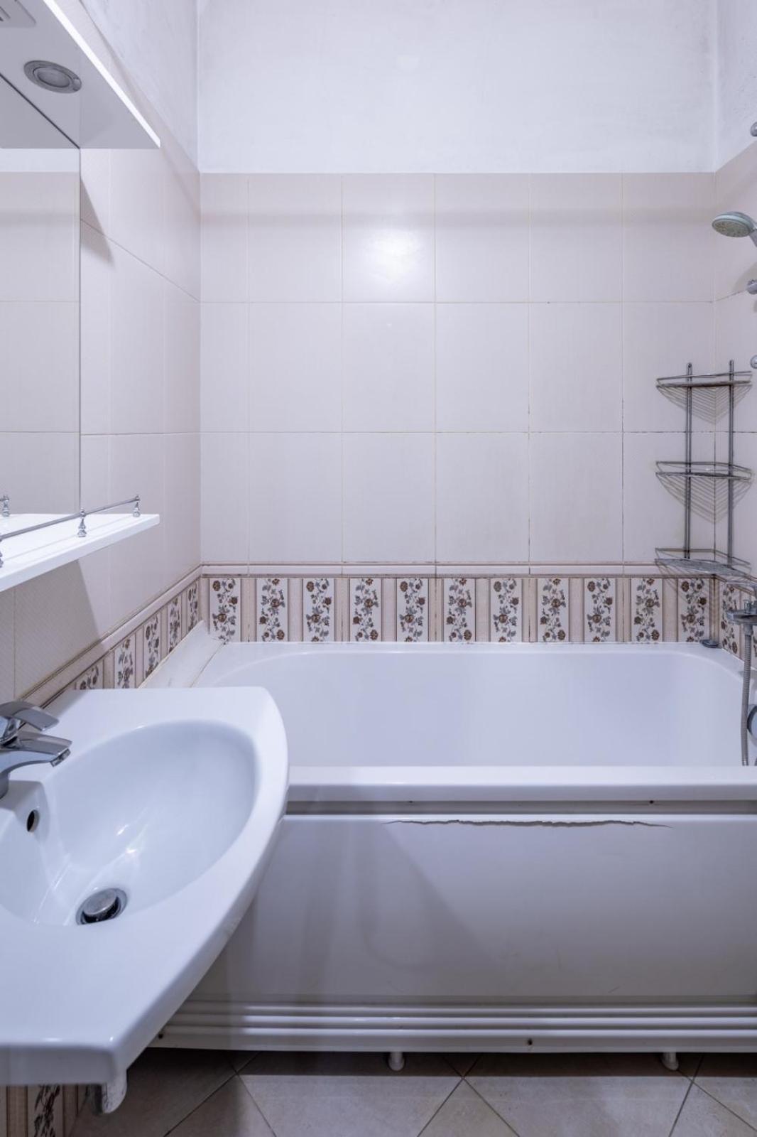 Romari лесі українки Apartment *